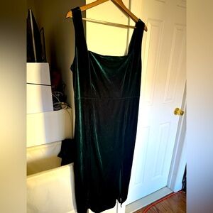 XL Green Square Neck Velvet midi dress